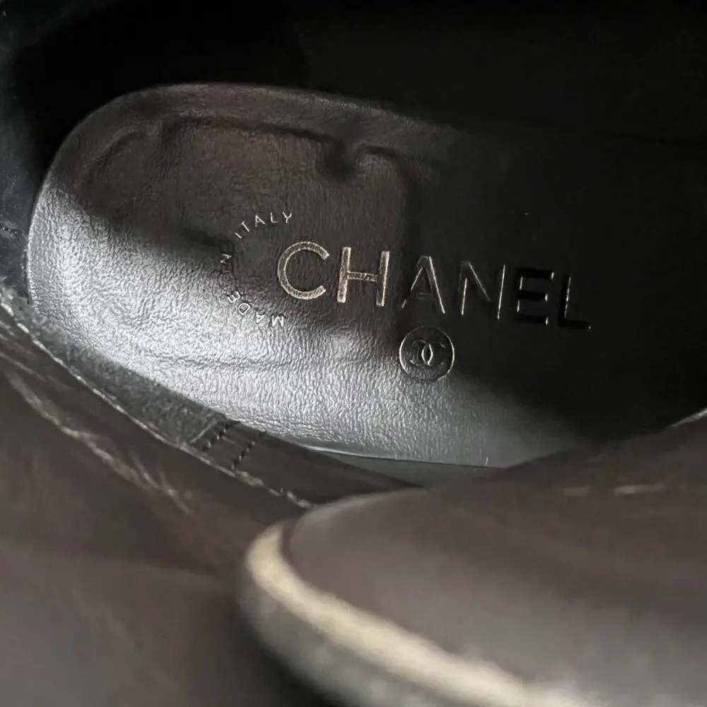Chanel 2022 CC Chain Quilted Cap Toe Logo Combat Boots in Gray & Black - Picture 14 of 15